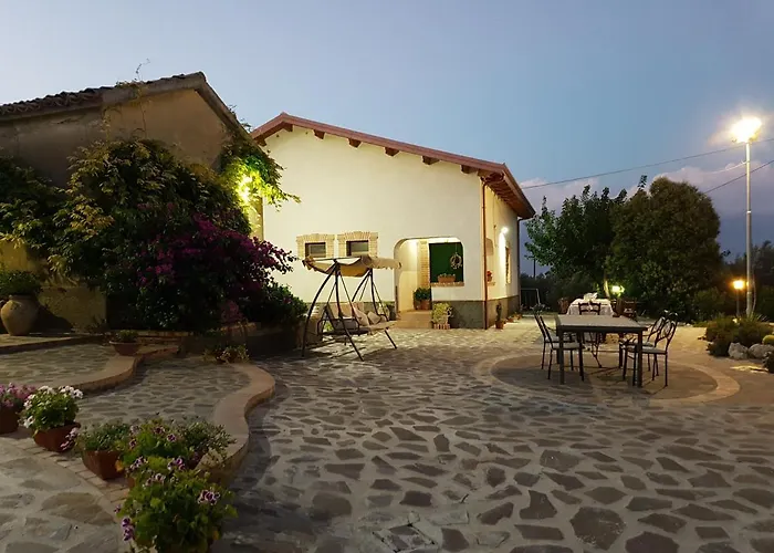 Alloggio per agriturismo Borgo Santa Lucia *