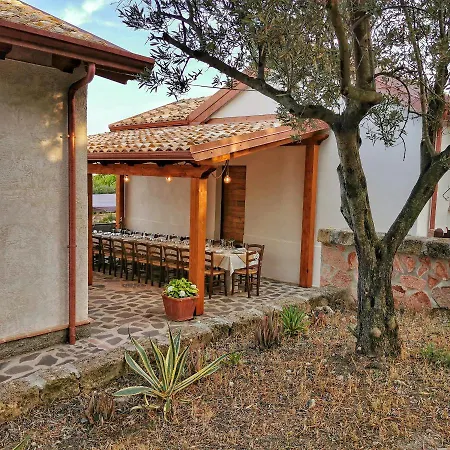 Lantgård Borgo Santa Lucia *