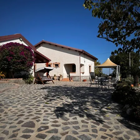 Borgo Santa Lucia * קרופאני