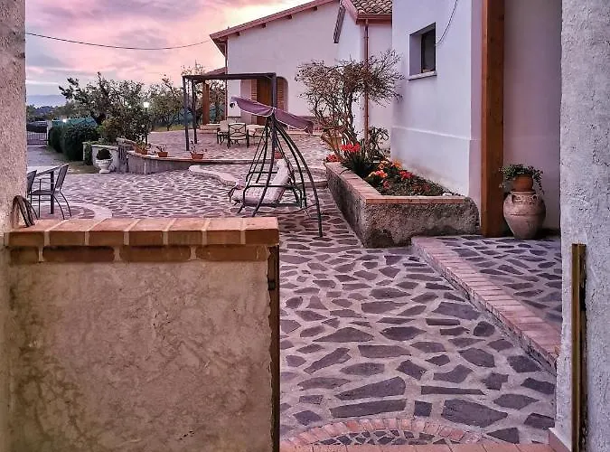 Borgo Santa Lucia 农家乐 *